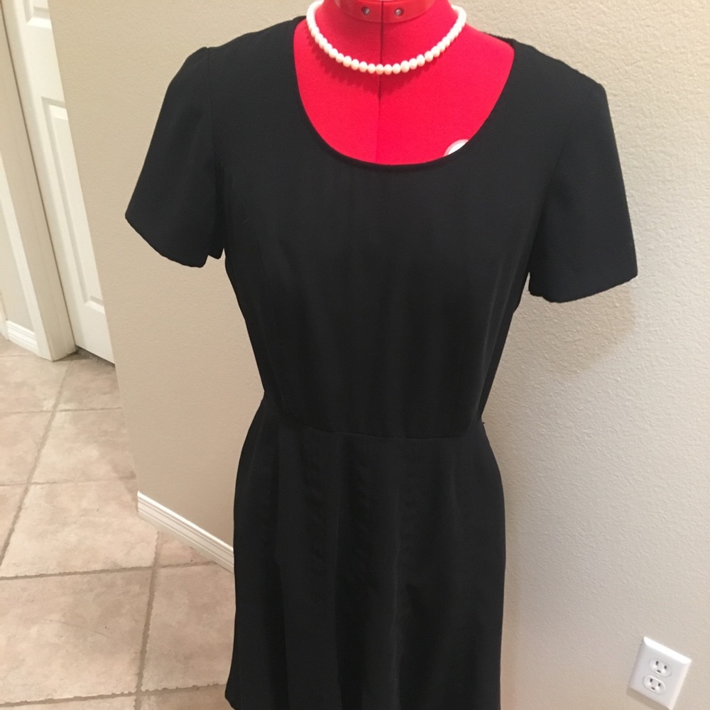 Black Short Sleeve Dress